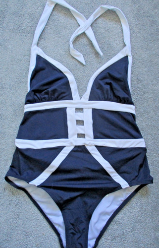 Next navy white - &,