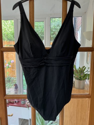 Womens size black swimming - 22,